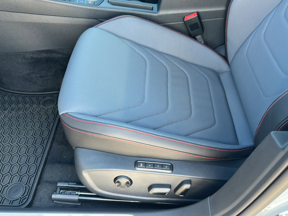 Used 2025 Volkswagen Jetta GLI Autobahn image 15