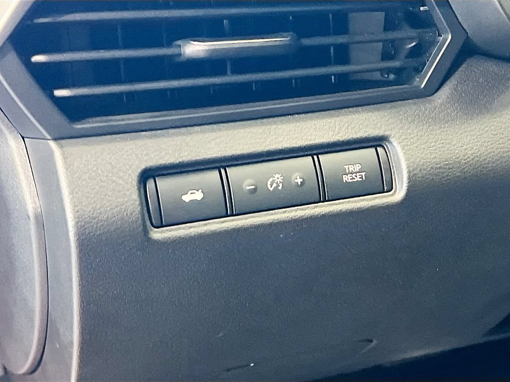 Used 2023 Nissan Altima 2.5 SR FWD image 10