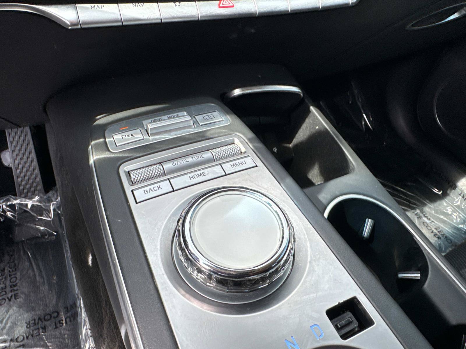 Used 2025 Genesis Electrified GV70 AWD/4WD image 17