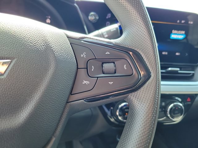 Used 2025 Chevrolet Trax LT FWD image 21