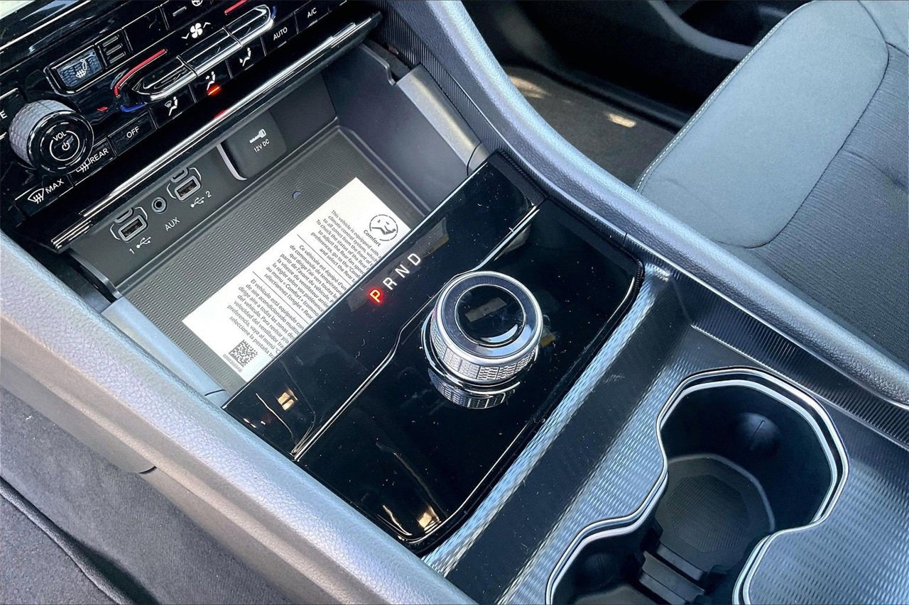 New 2025 Jeep Grand Cherokee L Laredo w/ Luxury Tech Group I image 31