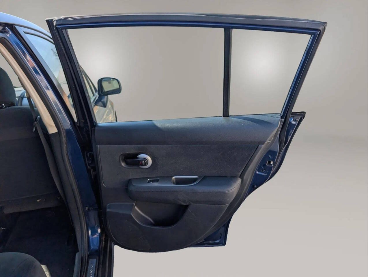 Used 2012 Nissan Versa 1.8 S w/ Special Edition Pkg FWD image 34