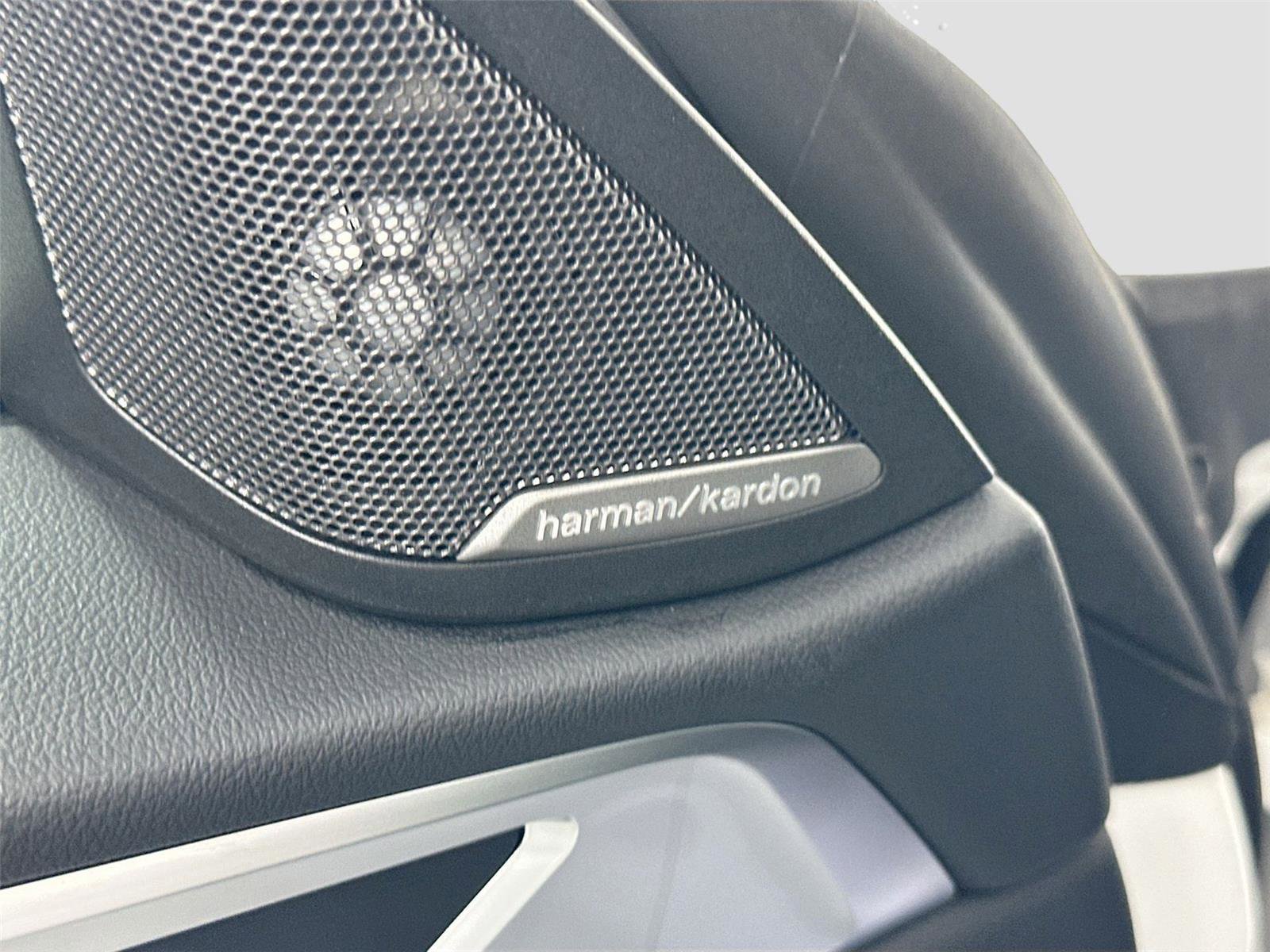 Used 2025 BMW i4 xDrive40i w/ Premium Package image 18