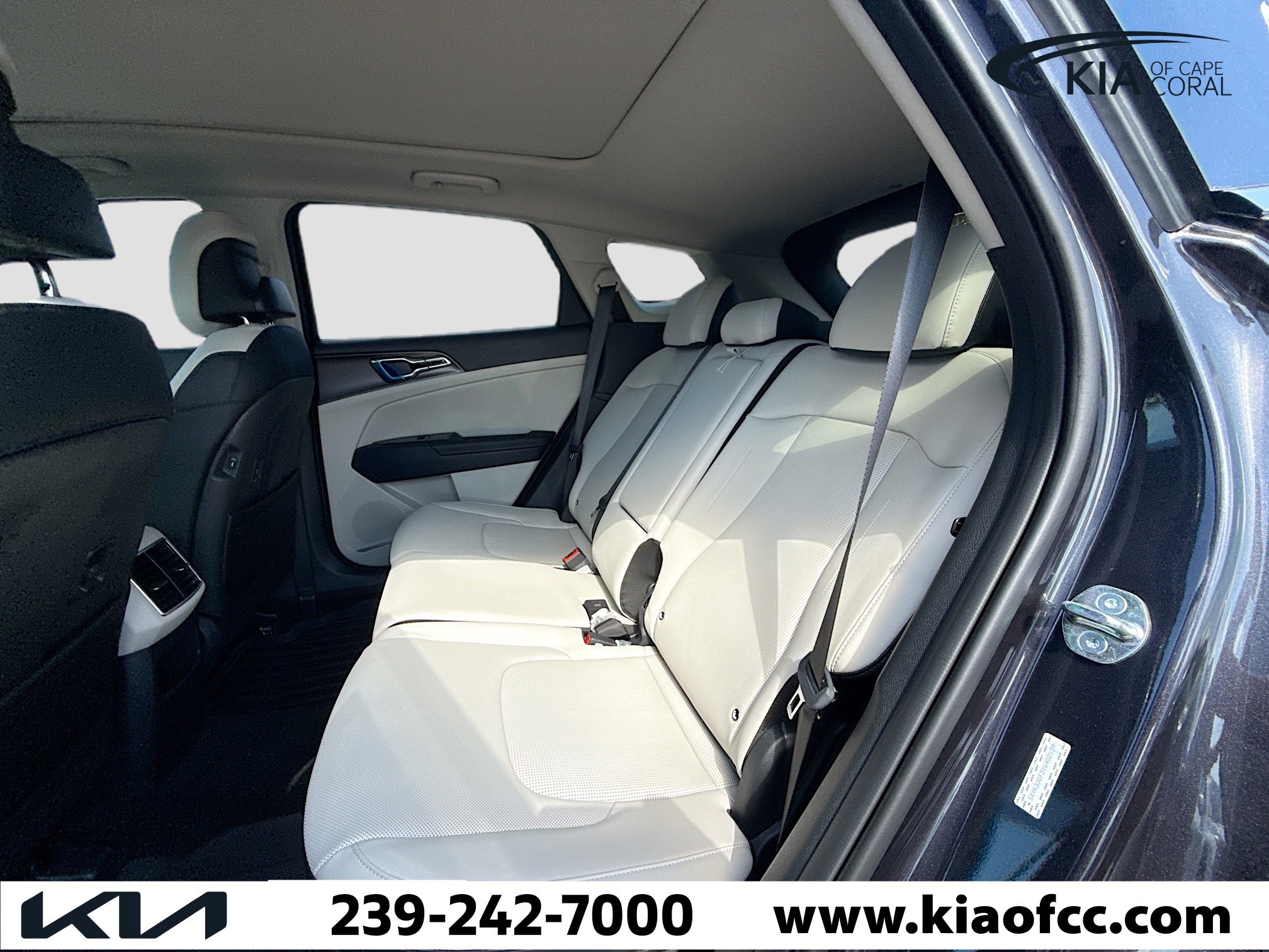 New 2026 Kia Sportage EX w/ EX Panorama Roof Package image 17