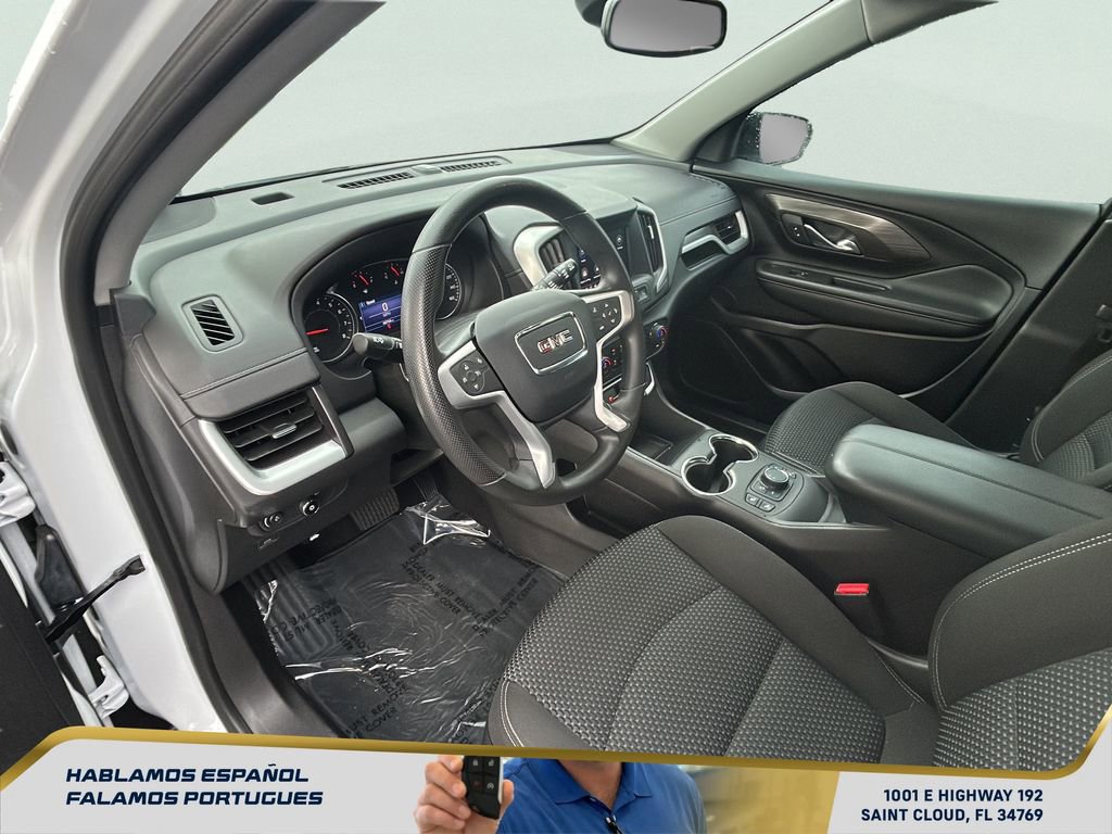 Used 2023 GMC Terrain SLE w/ Driver Convenience Package image 15