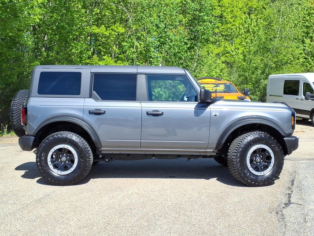 Used 2024 Ford Bronco Big Bend w/ Sasquatch Package AWD/4WD image 3