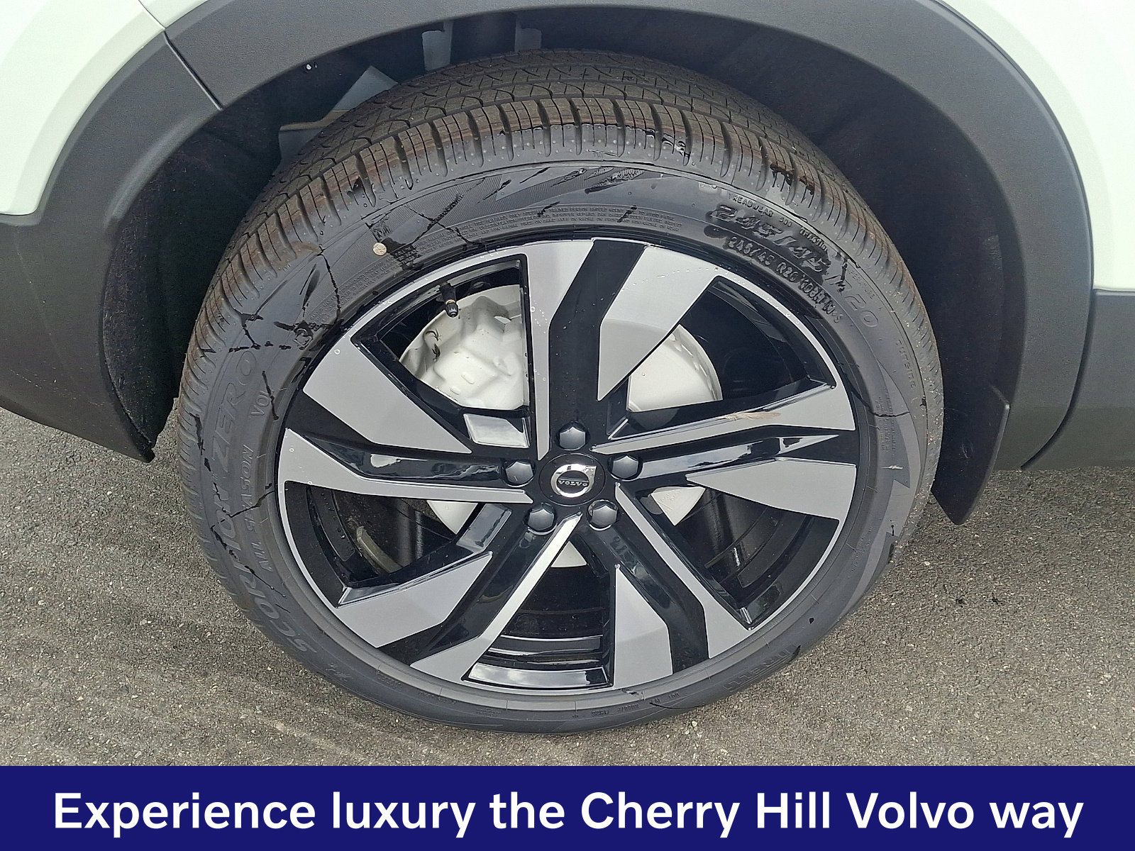 New 2026 Volvo XC40 B5 Ultra w/ Protection Package Premier AWD/4WD image 6