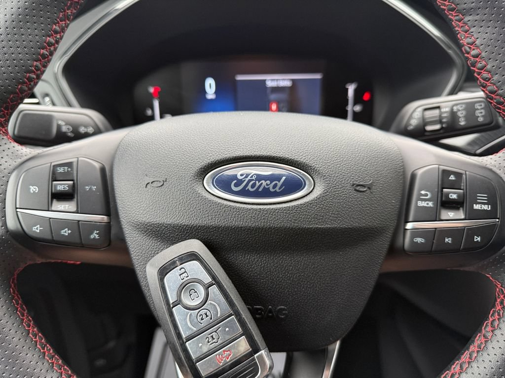 Used 2025 Ford Escape ST-Line Select AWD/4WD image 44