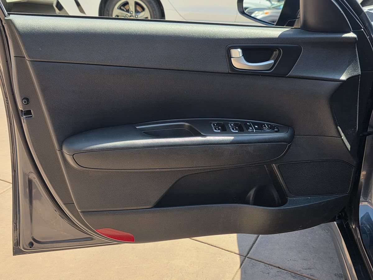 Used 2018 Kia Optima S FWD image 25