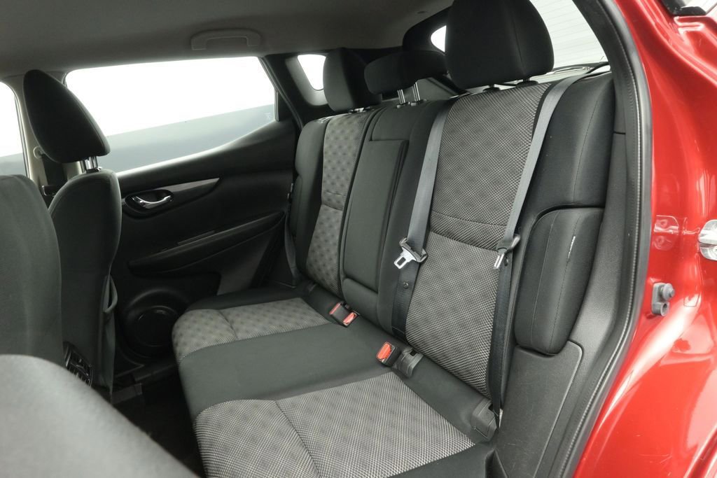 Certified 2022 Nissan Rogue Sport SV AWD/4WD image 23
