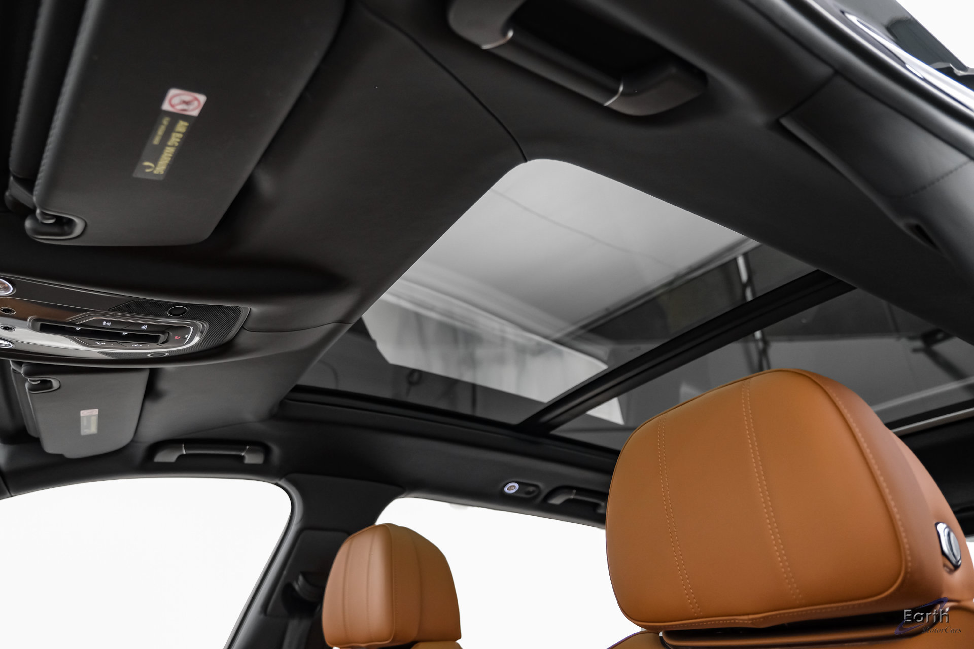 Used 2023 Bentley Bentayga Extended Wheelbase AWD/4WD image 34