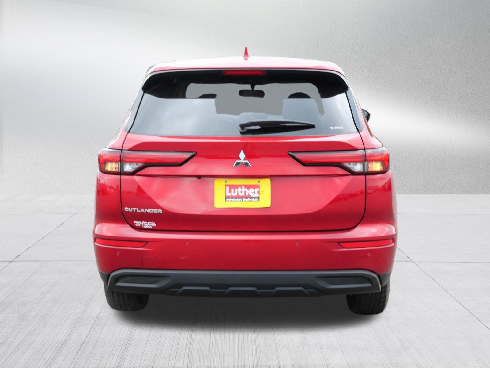 Used 2022 Mitsubishi Outlander ES AWD/4WD image 6