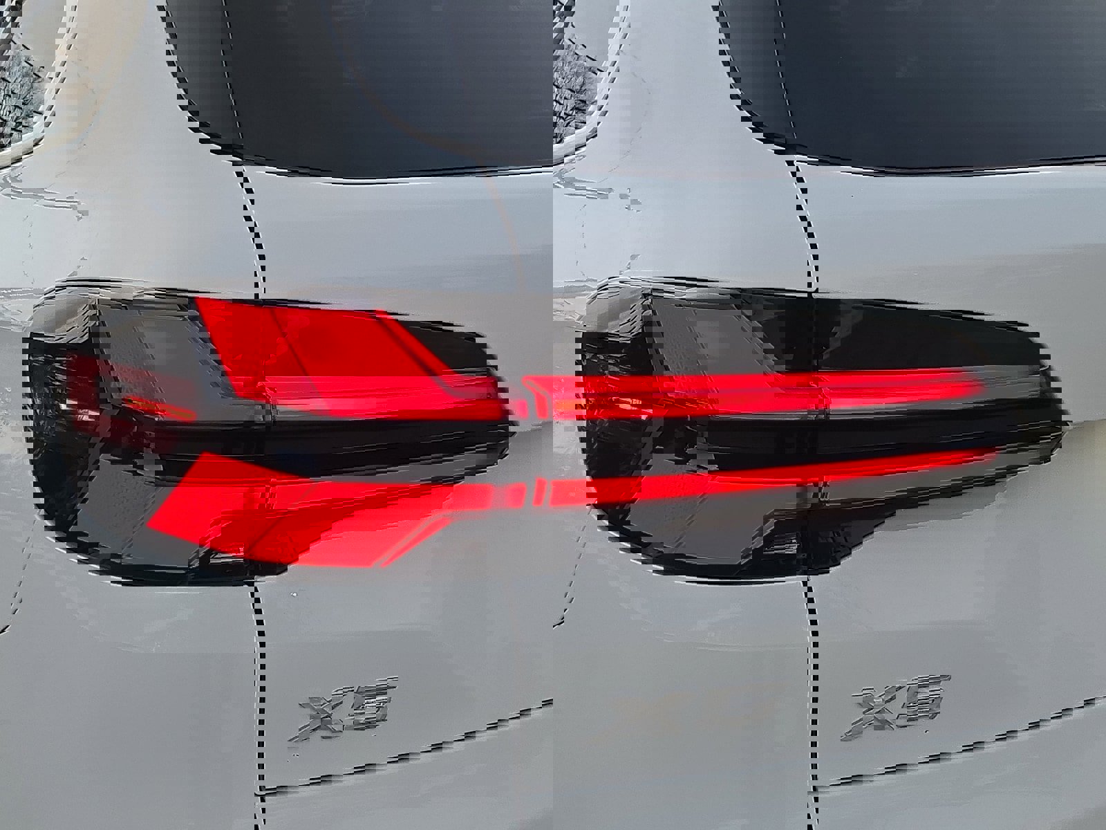 Used 2024 BMW X5 xDrive40i w/ Premium Package image 10