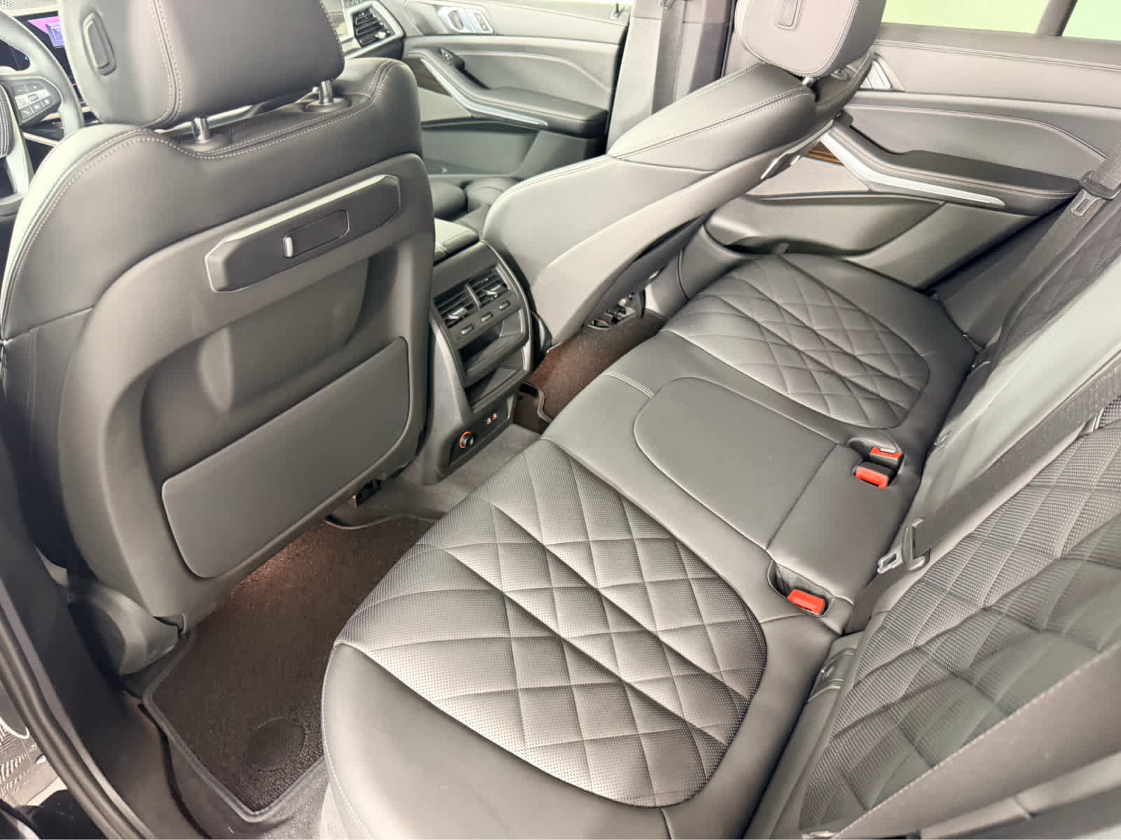 Used 2024 BMW X5 xDrive40i w/ Premium Package AWD/4WD image 15