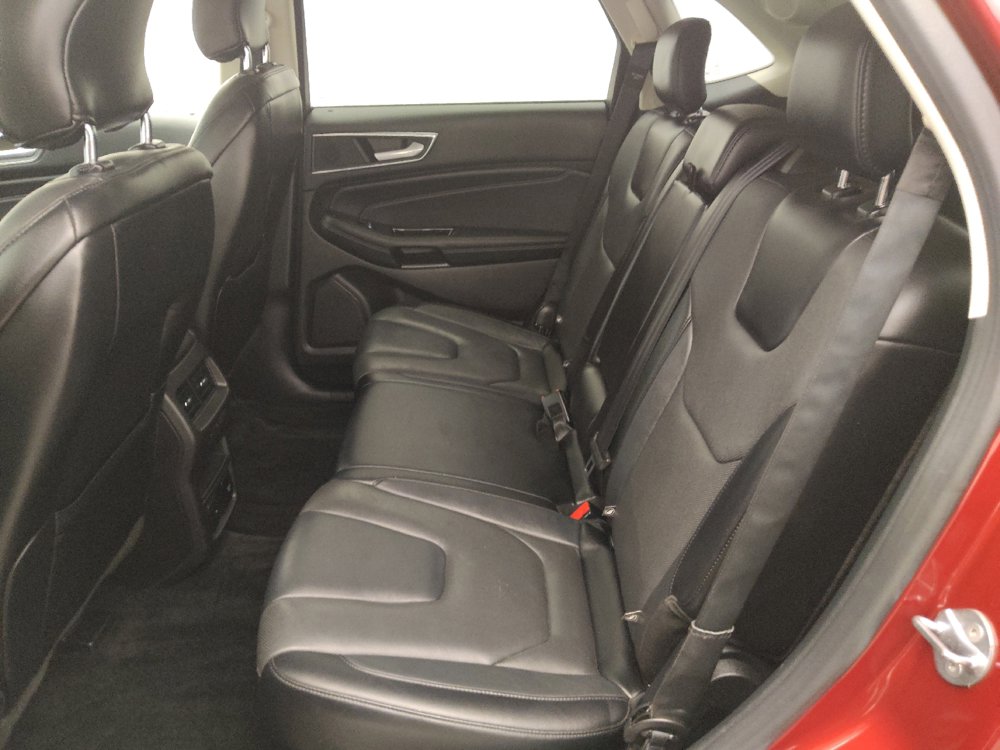 Used 2017 Ford Edge Titanium w/ Equipment Group 302A FWD image 18