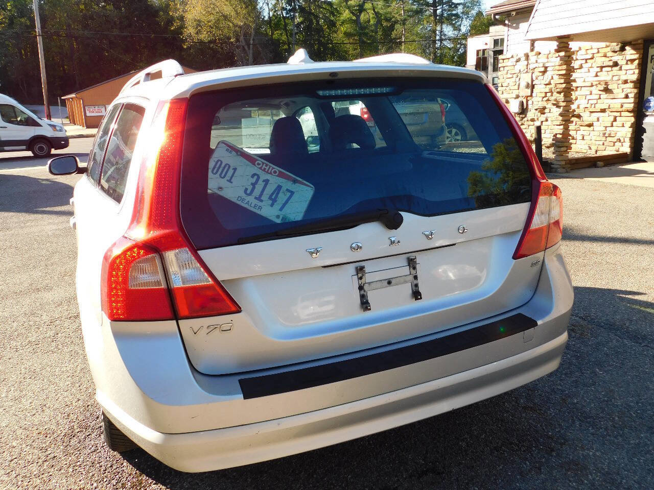 Used 2010 Volvo V70 image 7