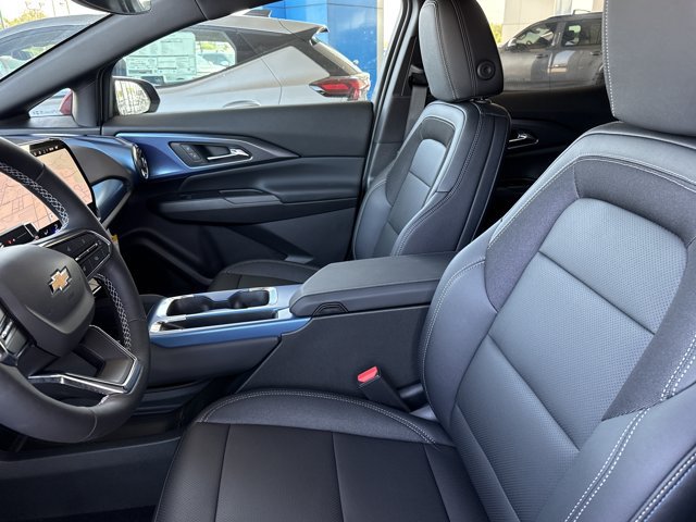 New 2026 Chevrolet Equinox EV LT FWD image 3