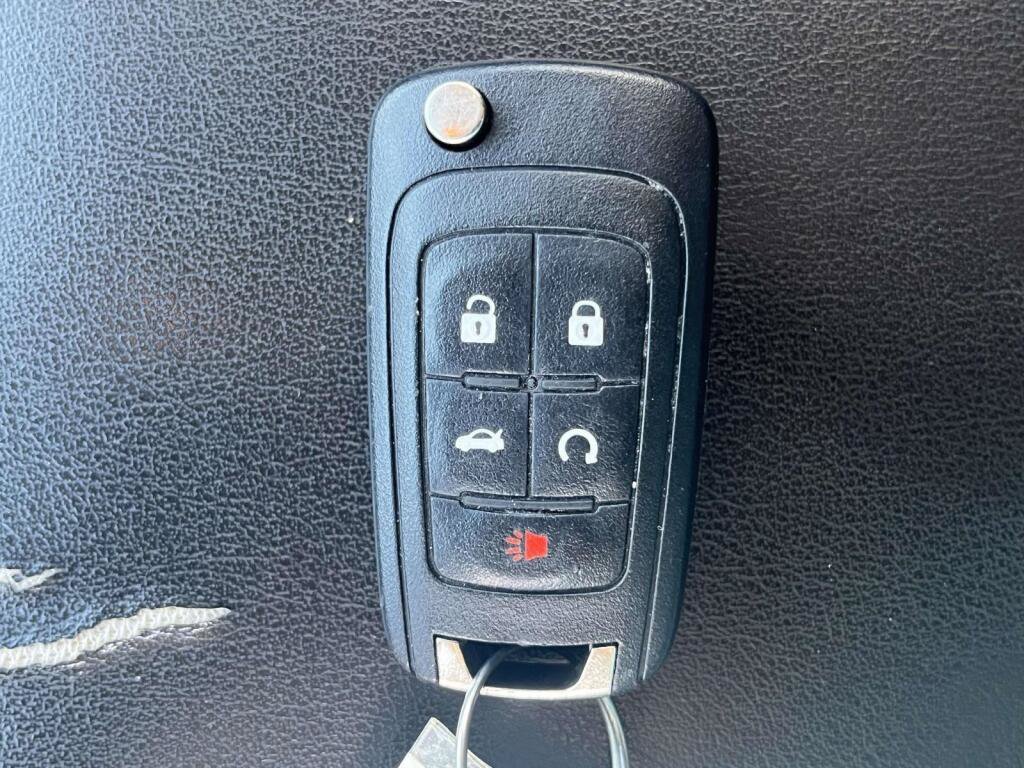 Used 2017 Chevrolet Equinox LT w/ Midnight Edition FWD image 4