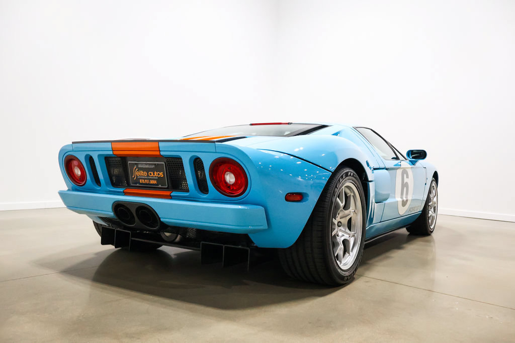 Used 2006 Ford GT RWD image 80