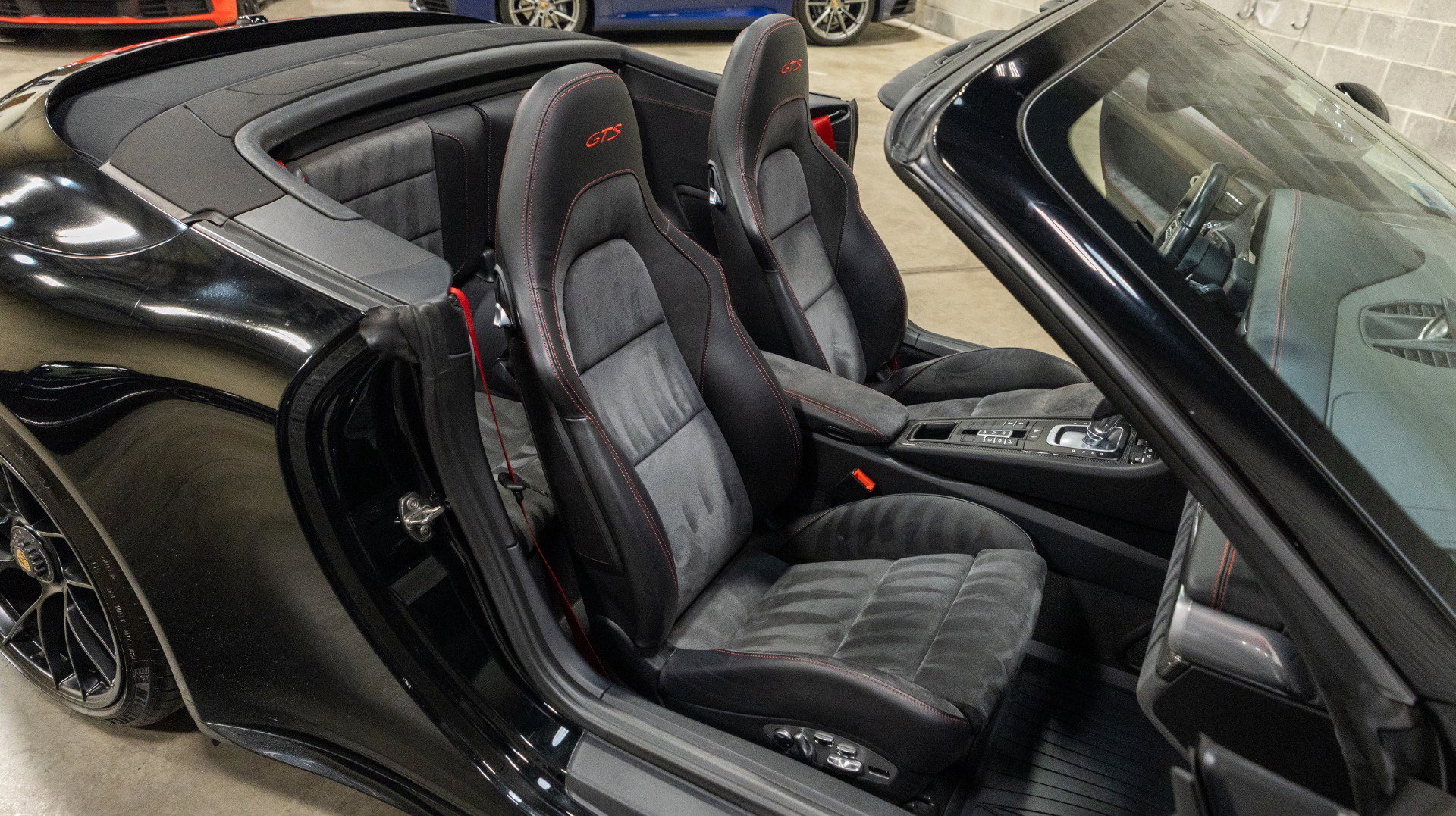 Used 2019 Porsche 911 Carrera 4 GTS image 48