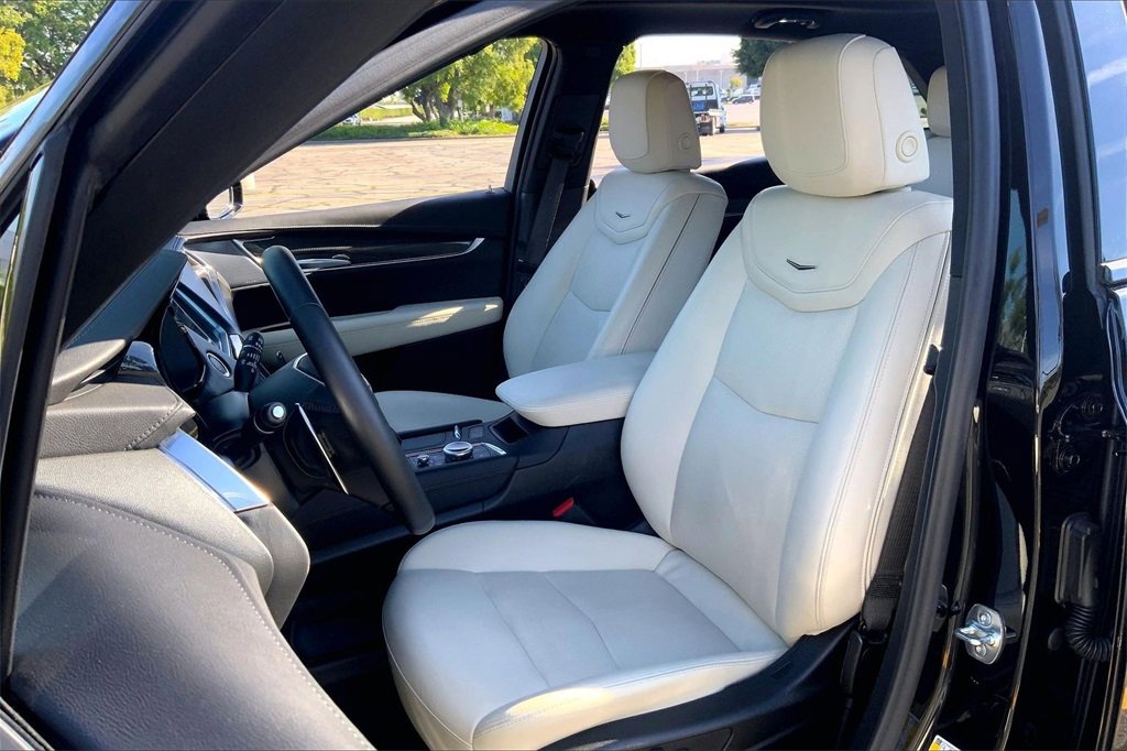 Used 2025 Cadillac XT5 Sportv image 10