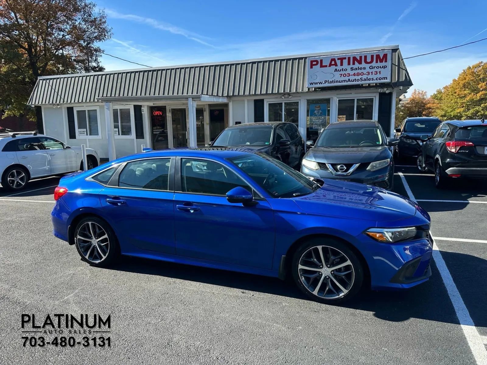 Used 2023 Honda Civic Touring image 2