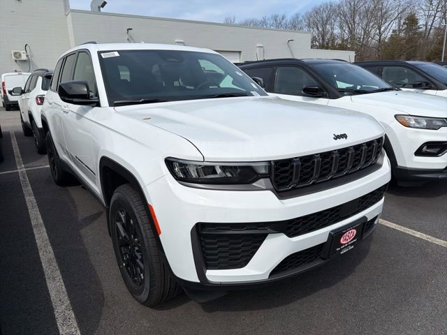 New 2026 Jeep Grand Cherokee Altitude image 1