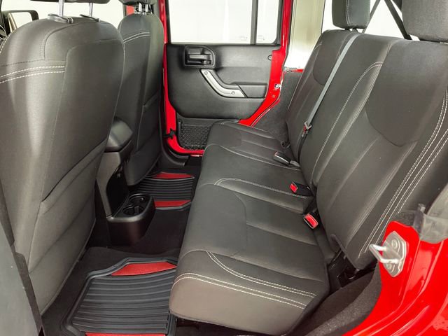 Used 2018 Jeep Wrangler Unlimited Sahara w/ Max Tow Package image 14