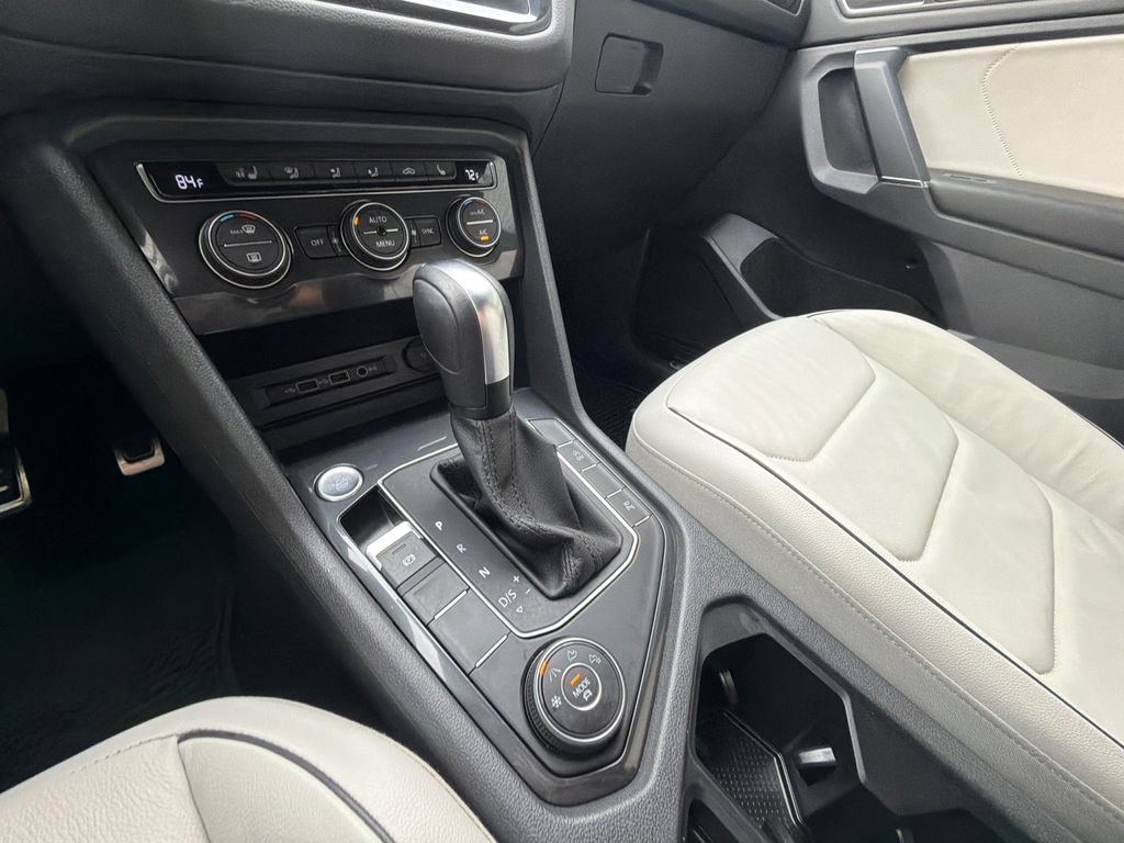 Used 2020 Volkswagen Tiguan SEL Premium R-Line AWD/4WD image 22