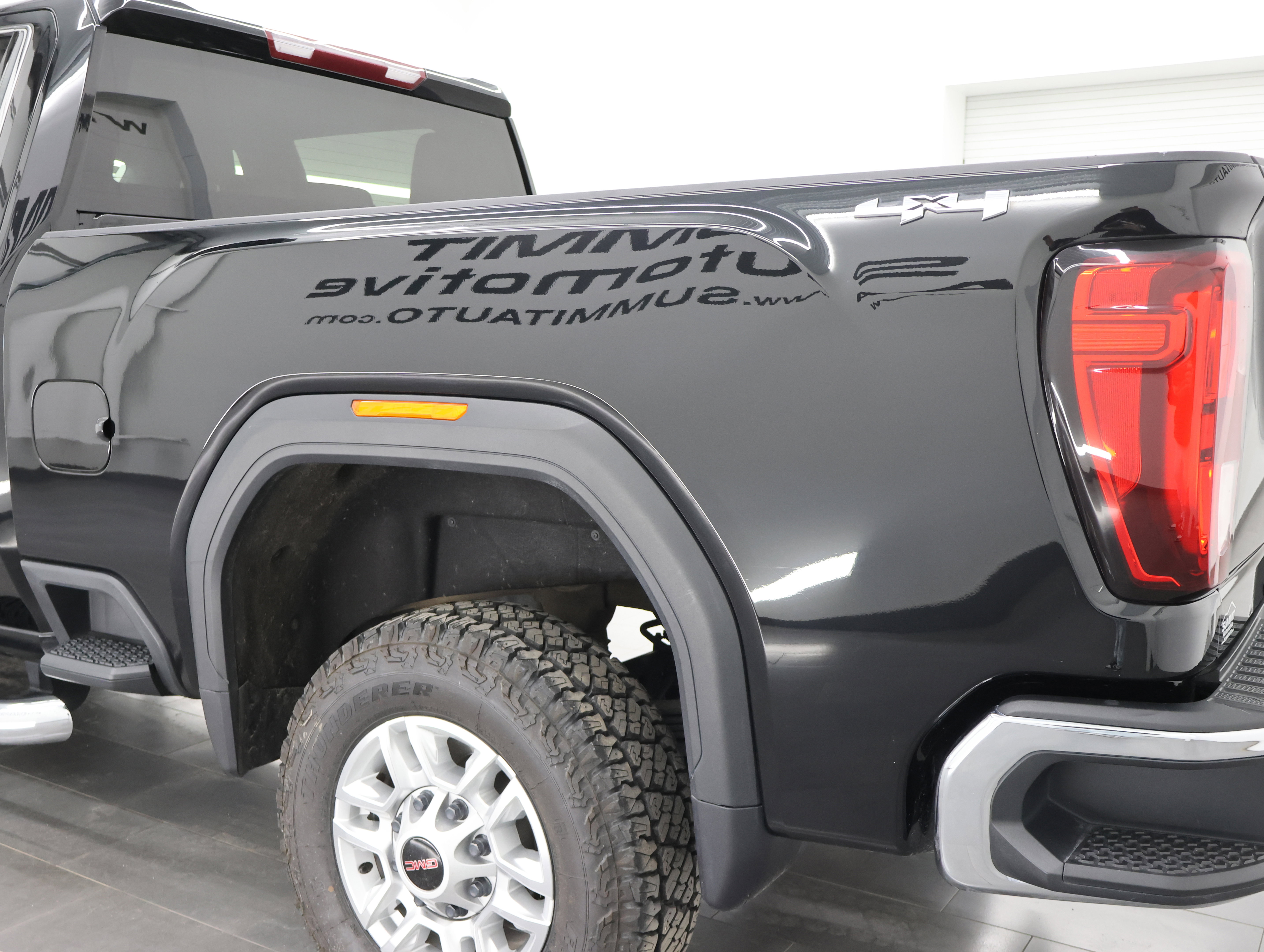 Used 2023 GMC Sierra 2500 SLE w/ SLE Convenience Package image 29