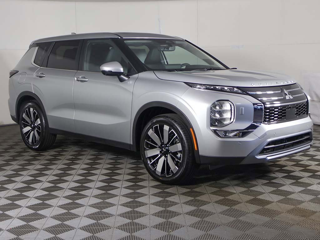 New 2025 Mitsubishi Outlander SE image 56