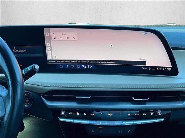 Used 2024 Cadillac XT4 Luxury w/ Cold Weather Package image 8