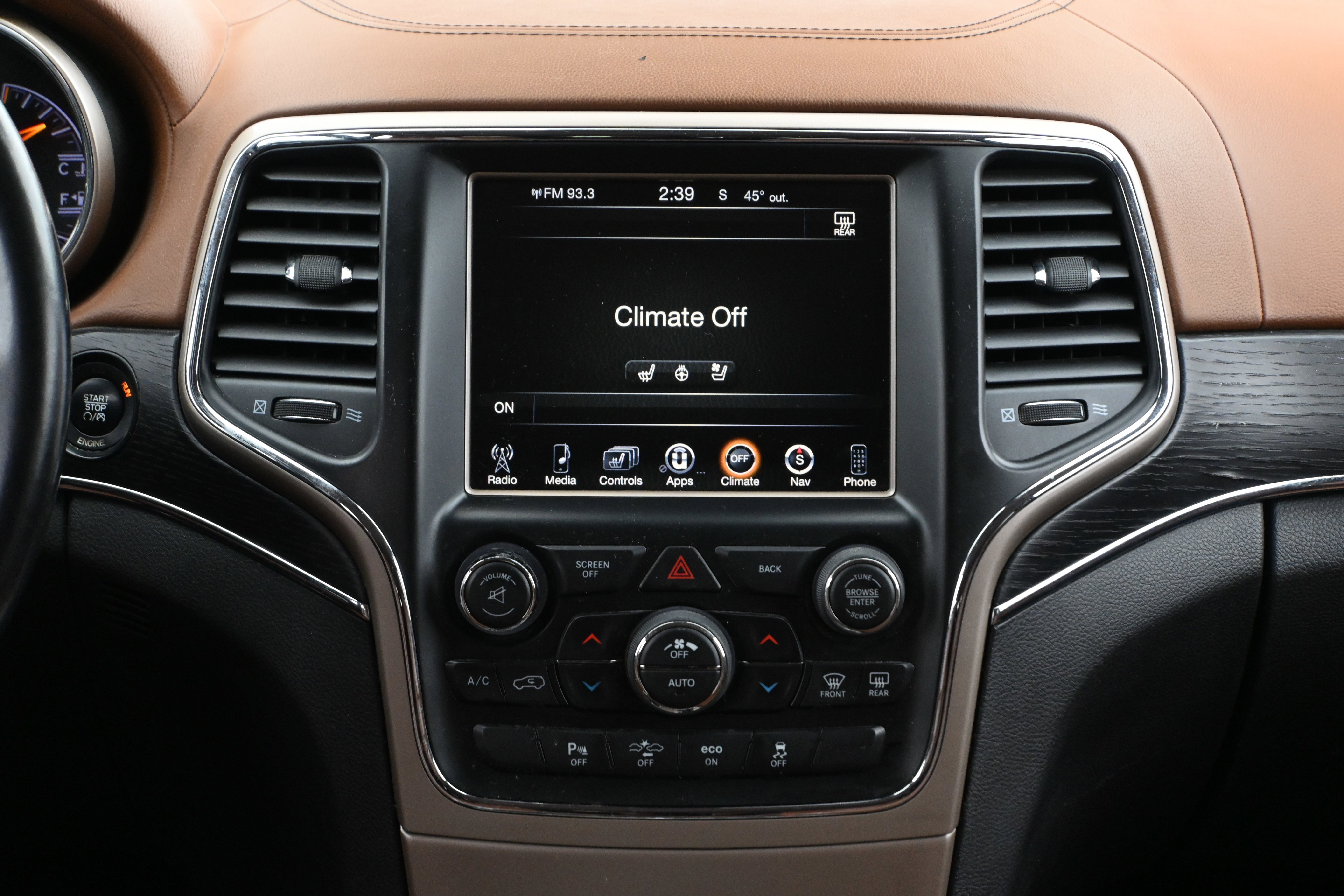 Used 2015 Jeep Grand Cherokee Summit image 3