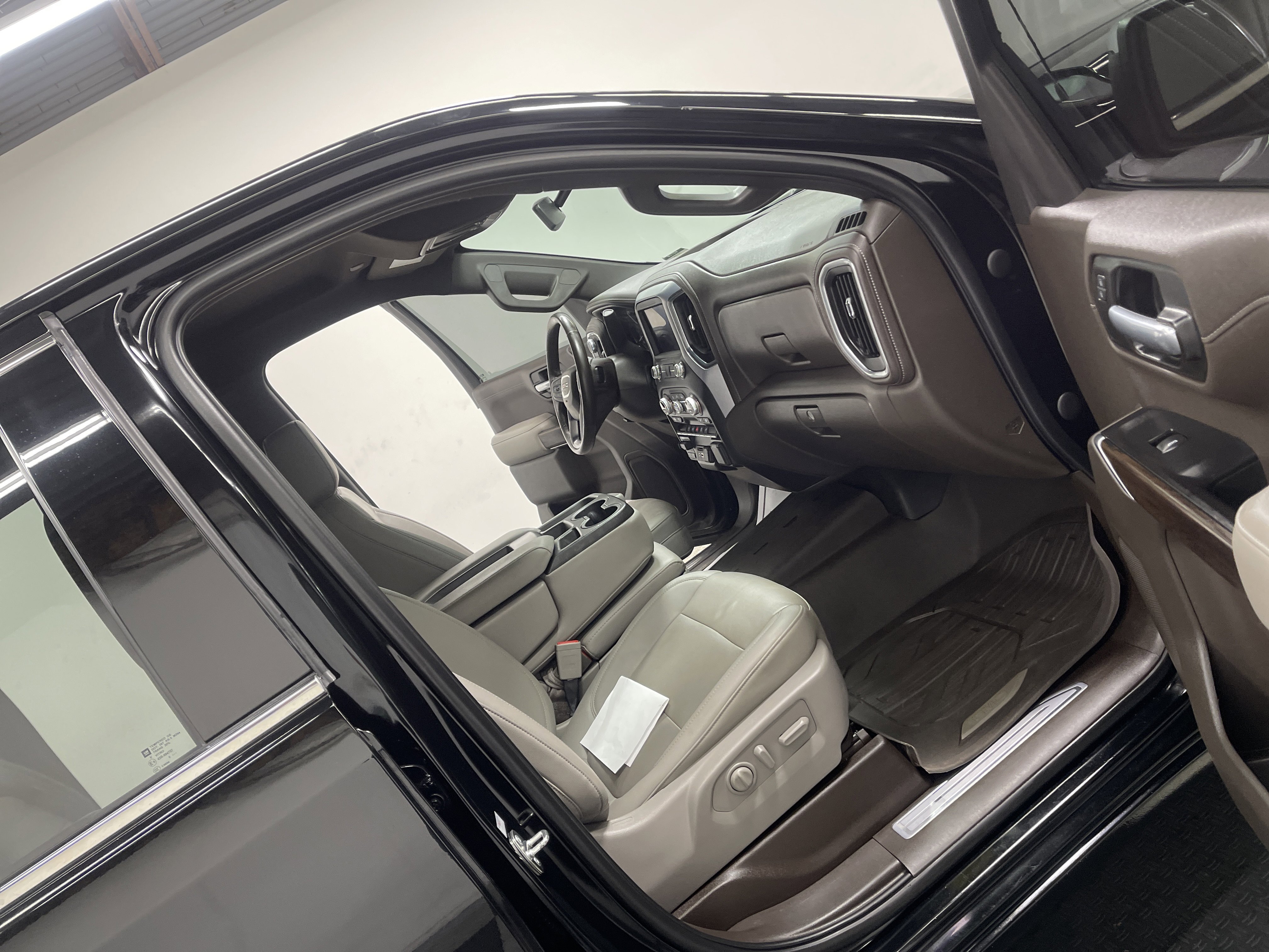 Used 2021 GMC Sierra 1500 SLT image 22