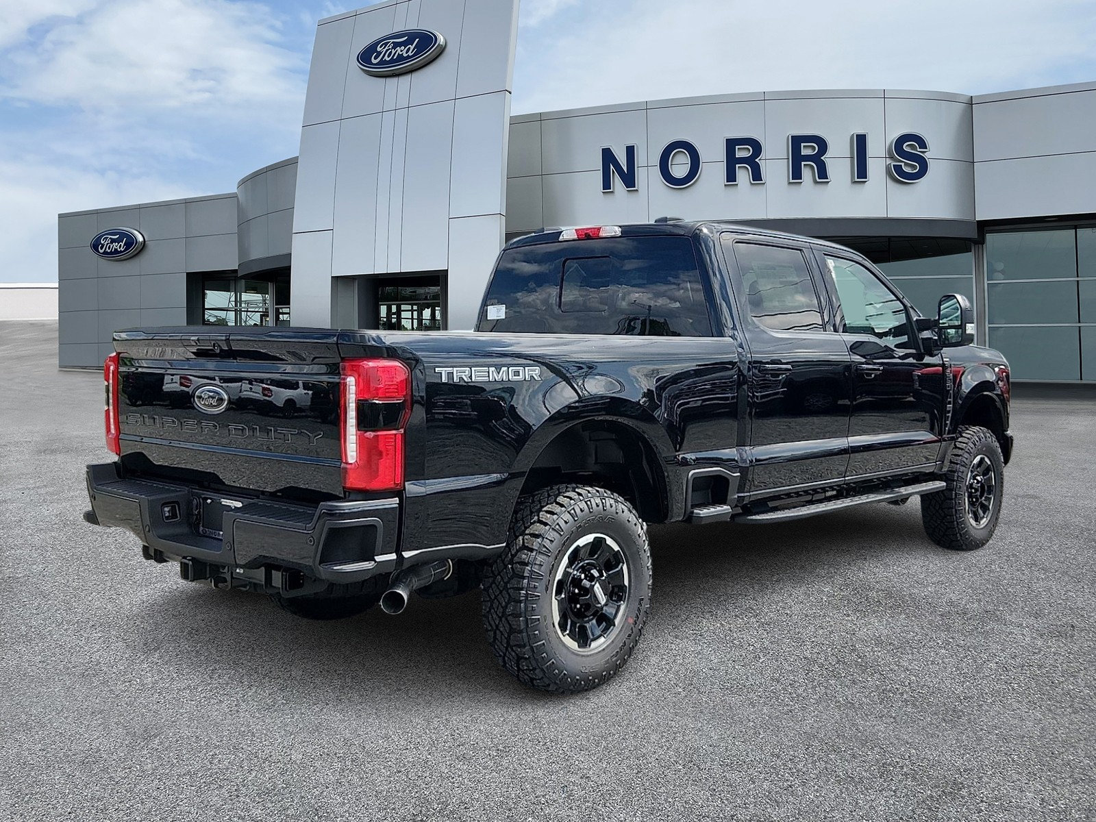New 2026 Ford F250 Lariat w/ Tremor Off-Road Package AWD/4WD image 4