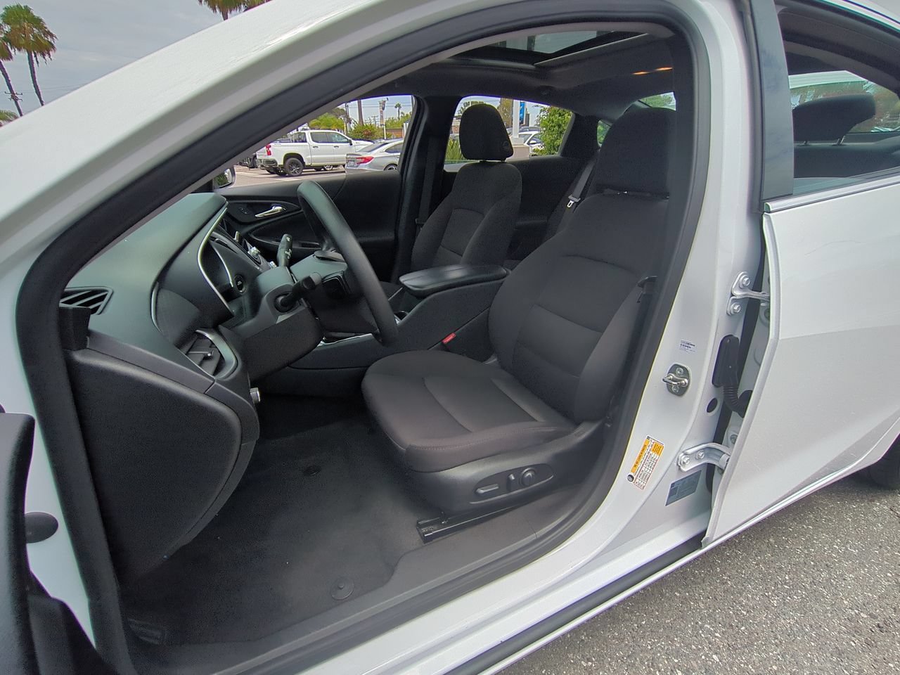 Used 2024 Chevrolet Malibu LT FWD image 19