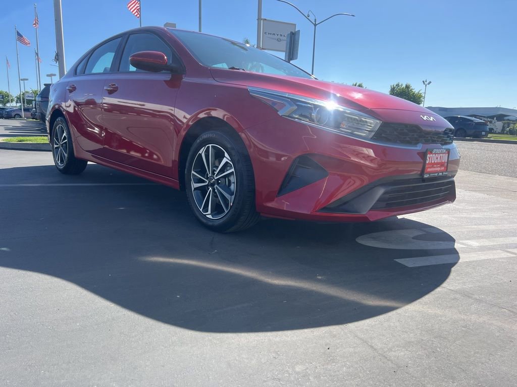 Used 2024 Kia Forte LXS image 6