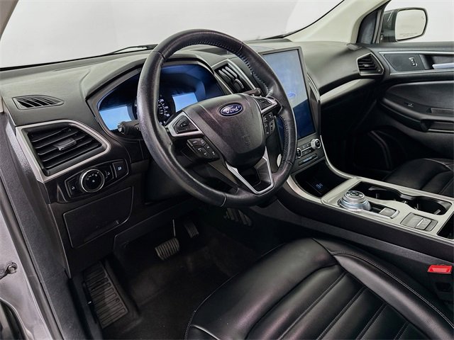 Used 2024 Ford Edge SEL image 17