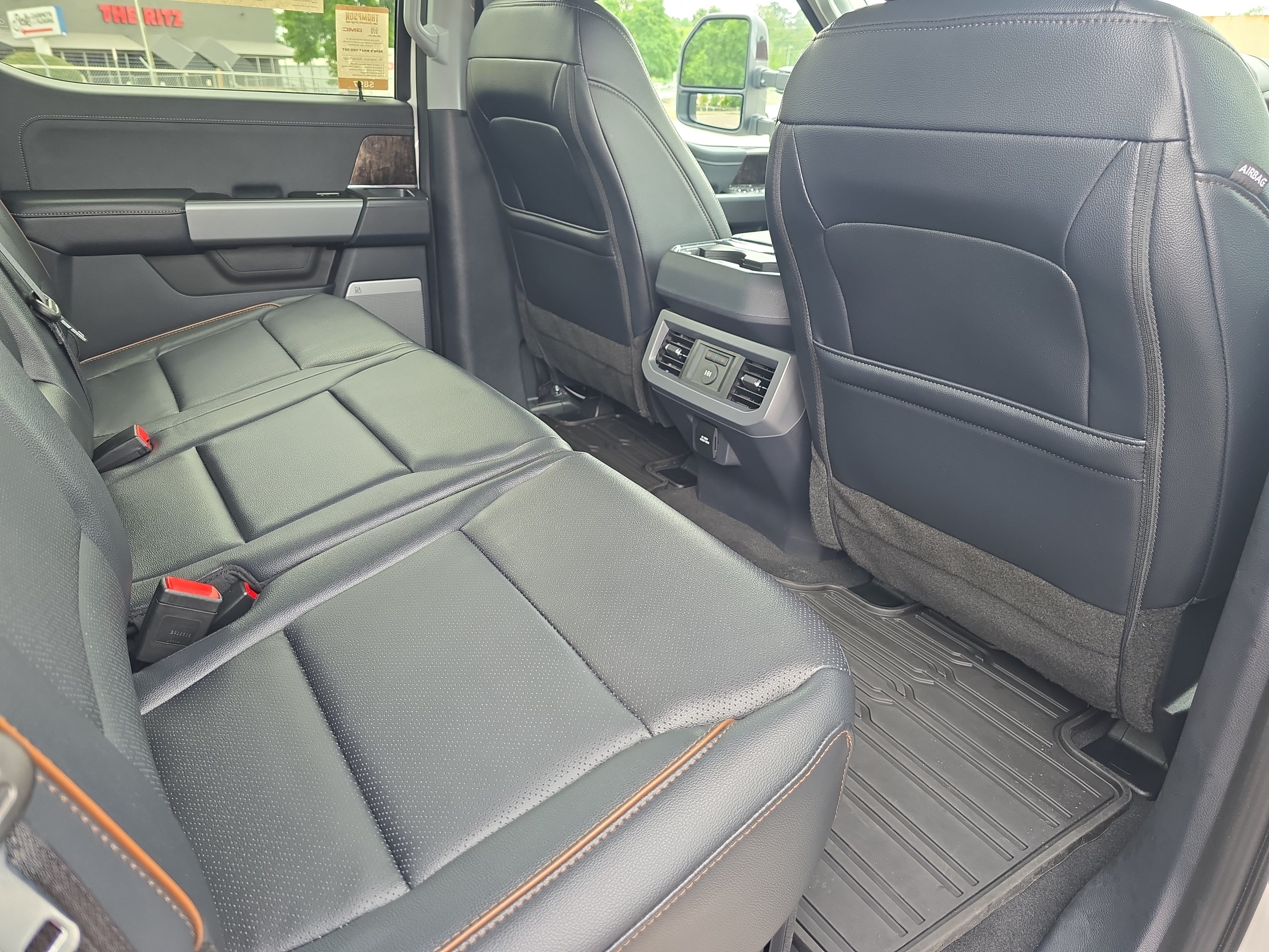Used 2026 Ford F250 Lariat w/ FX4 Off-Road Package AWD/4WD image 11