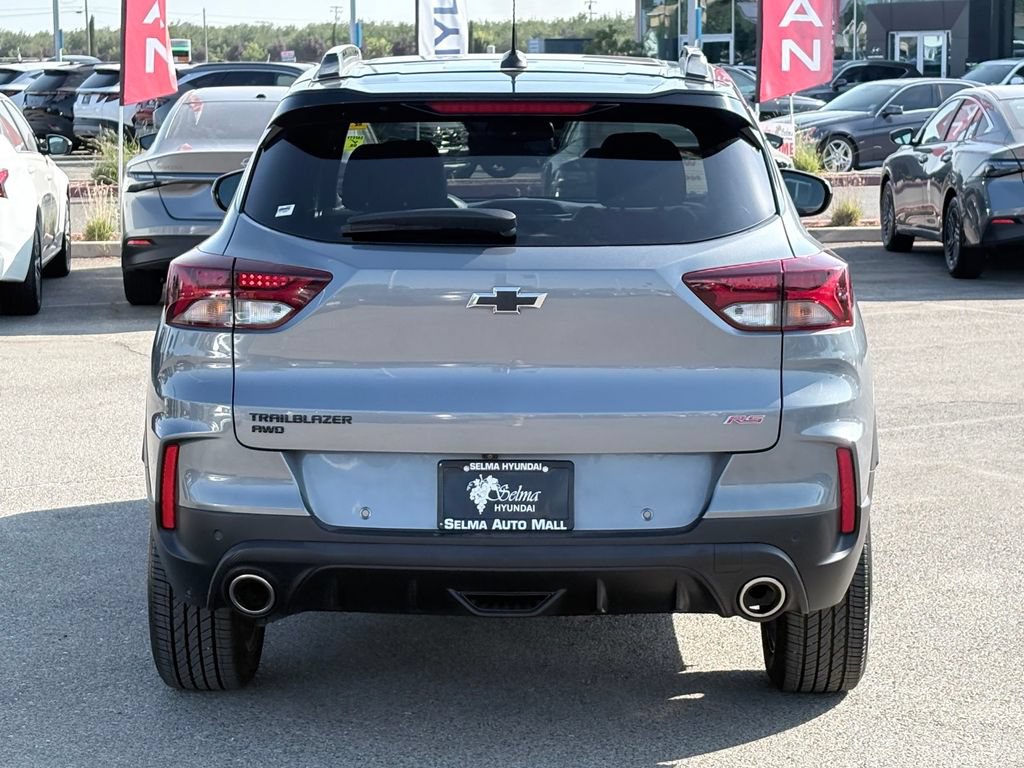 Used 2021 Chevrolet TrailBlazer RS w/ Sun and Liftgate Package AWD/4WD image 6