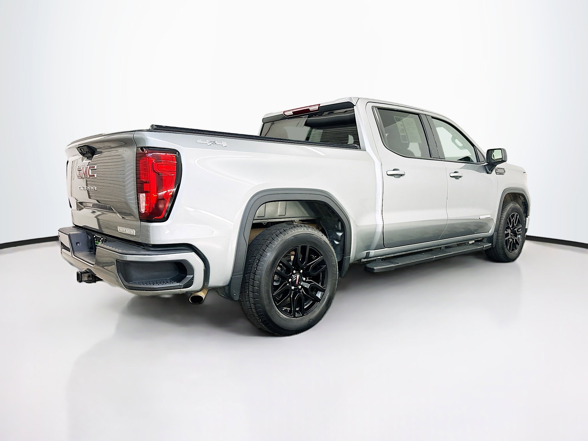 Used 2024 GMC Sierra 1500 Elevation image 9