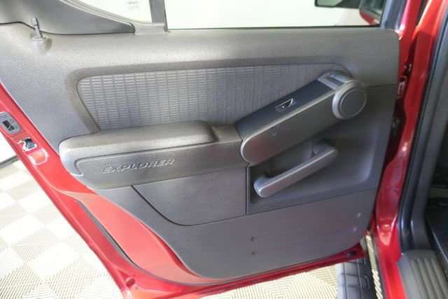 Used 2010 Ford Explorer Sport Trac XLT image 29