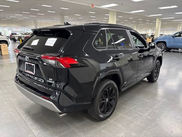 Certified 2024 Toyota RAV4 SE AWD/4WD image 7