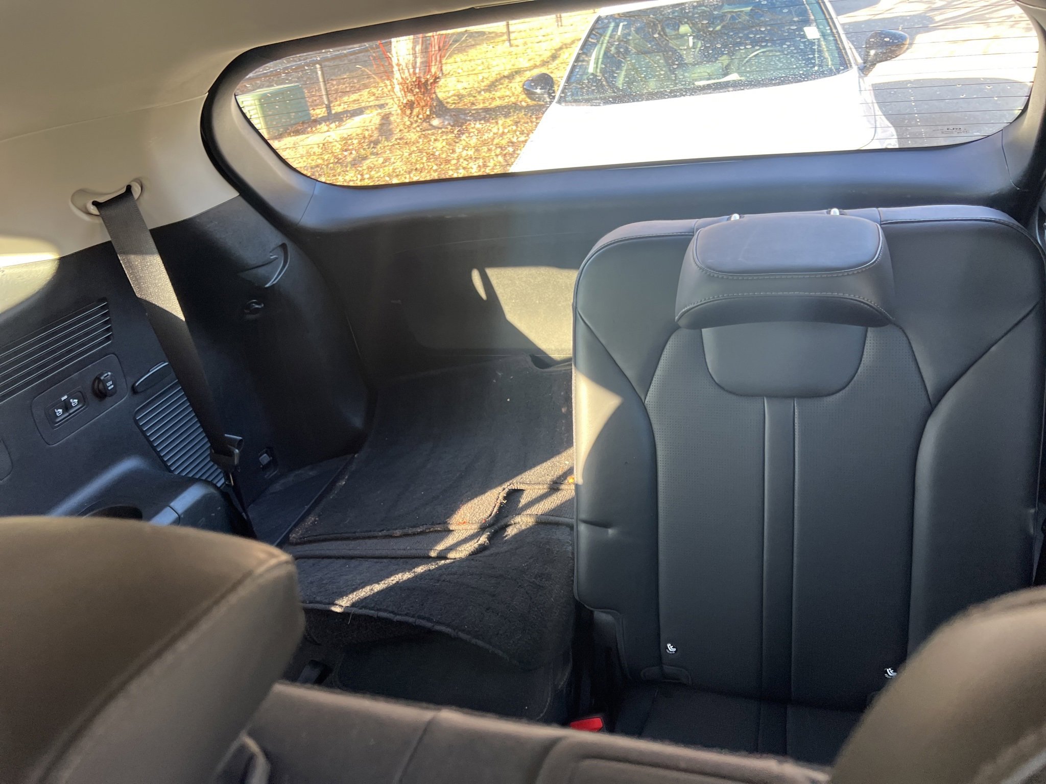 Used 2024 Kia Sorento S image 15