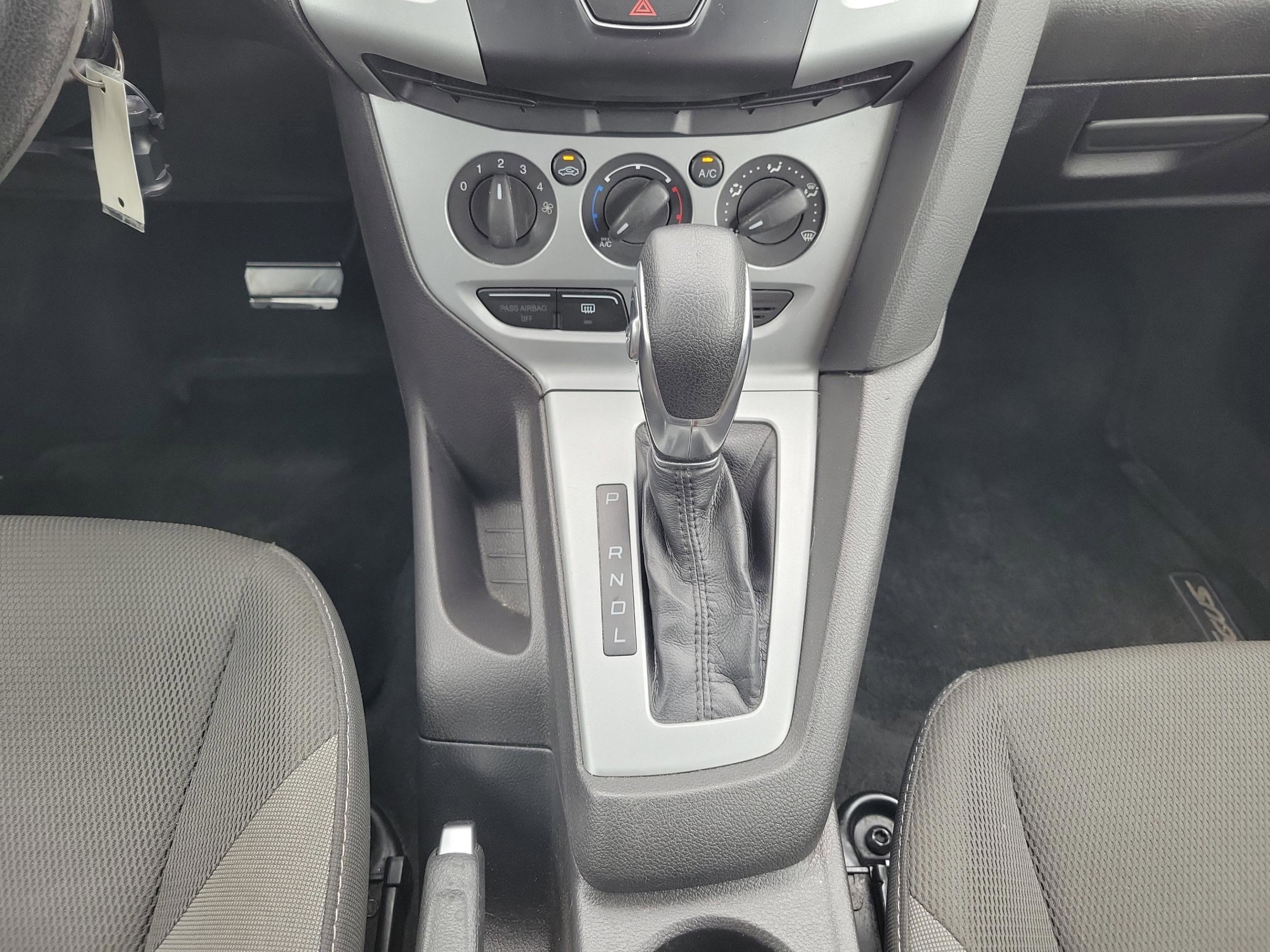 Used 2012 Ford Focus SE FWD image 15