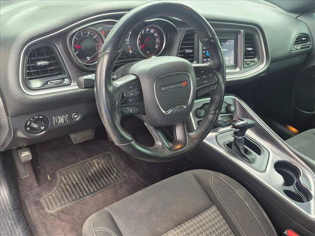 Used 2018 Dodge Challenger R/T RWD image 6