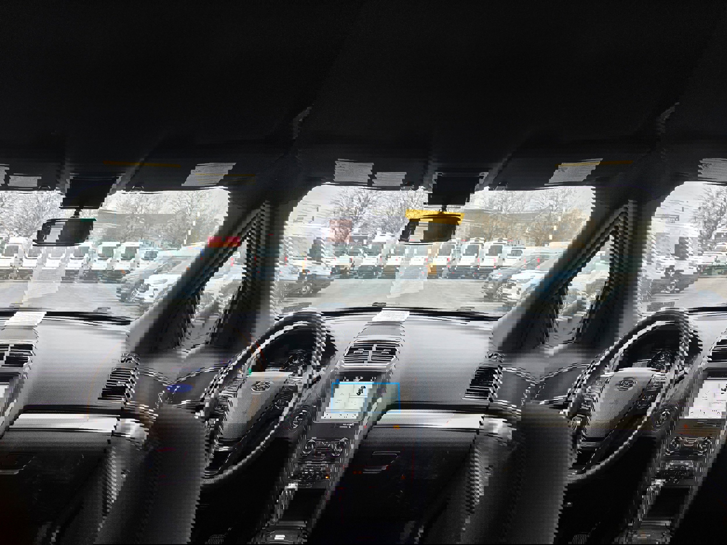 Used 2018 Ford Explorer XLT w/ Equipment Group 201A image 10