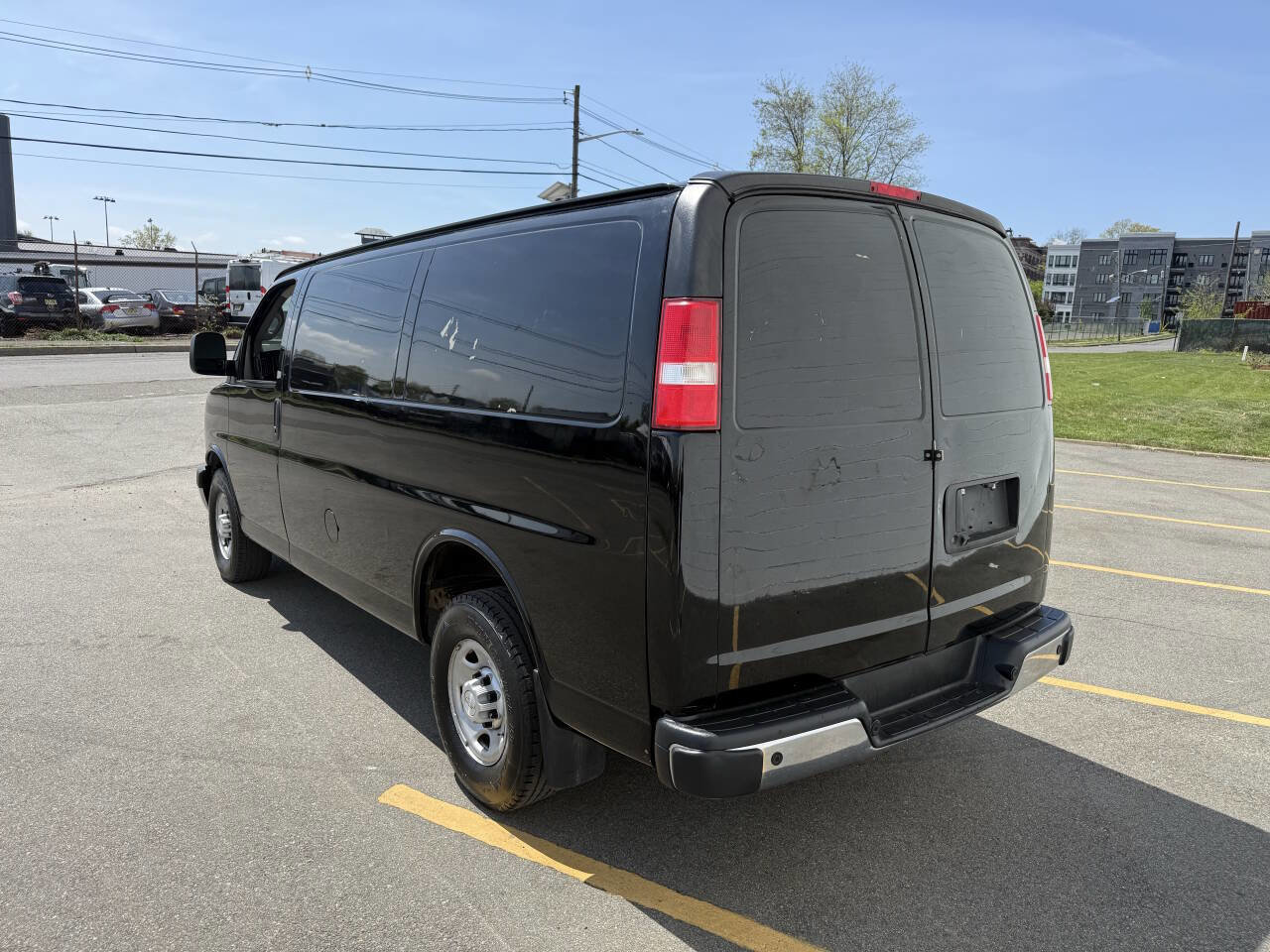 Used 2018 Chevrolet Express 2500 w/ Driver Convenience Package image 3