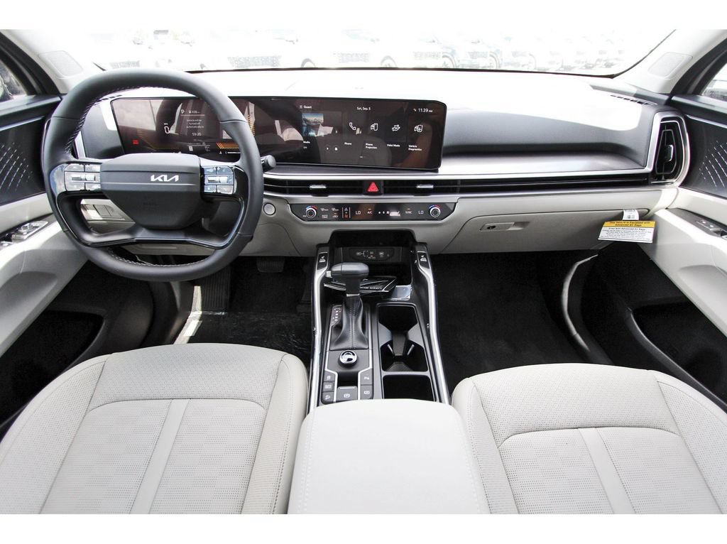New 2026 Kia Sorento S FWD image 8