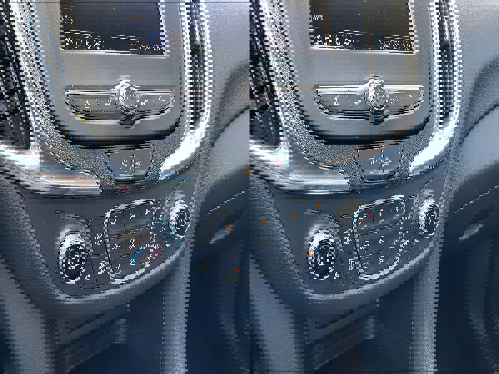 Used 2024 Chevrolet Equinox LT AWD/4WD image 26